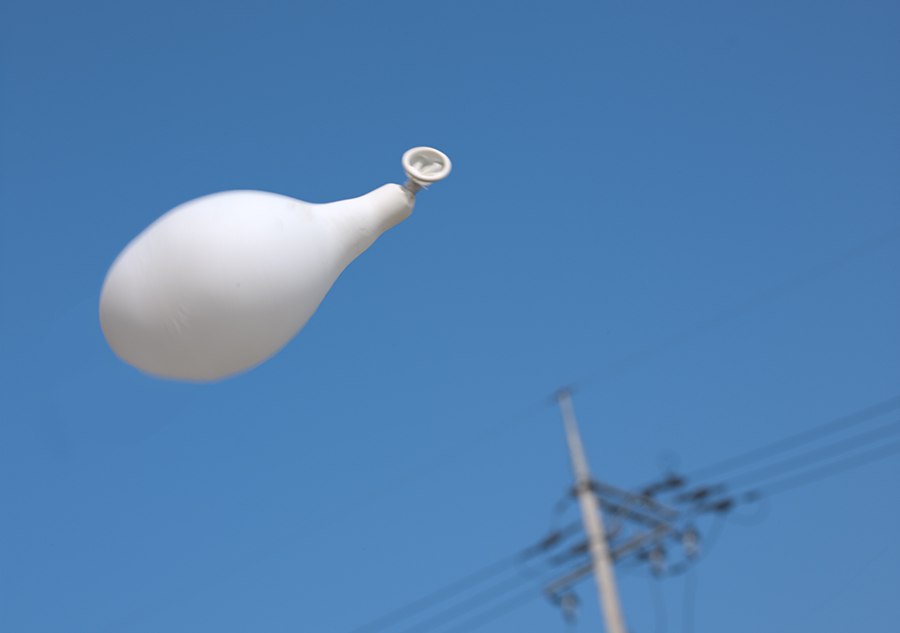 the balloon which does not inflate - Object Work - Artist Hyesoo Park